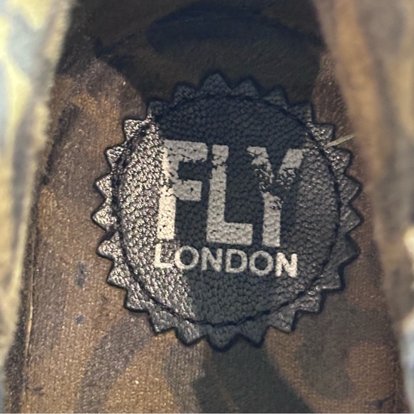 FLY LONDON Sz 41 Yip Boots Wedge Zip Up Ruched Ankle Booties Black - Picture 8 of 14